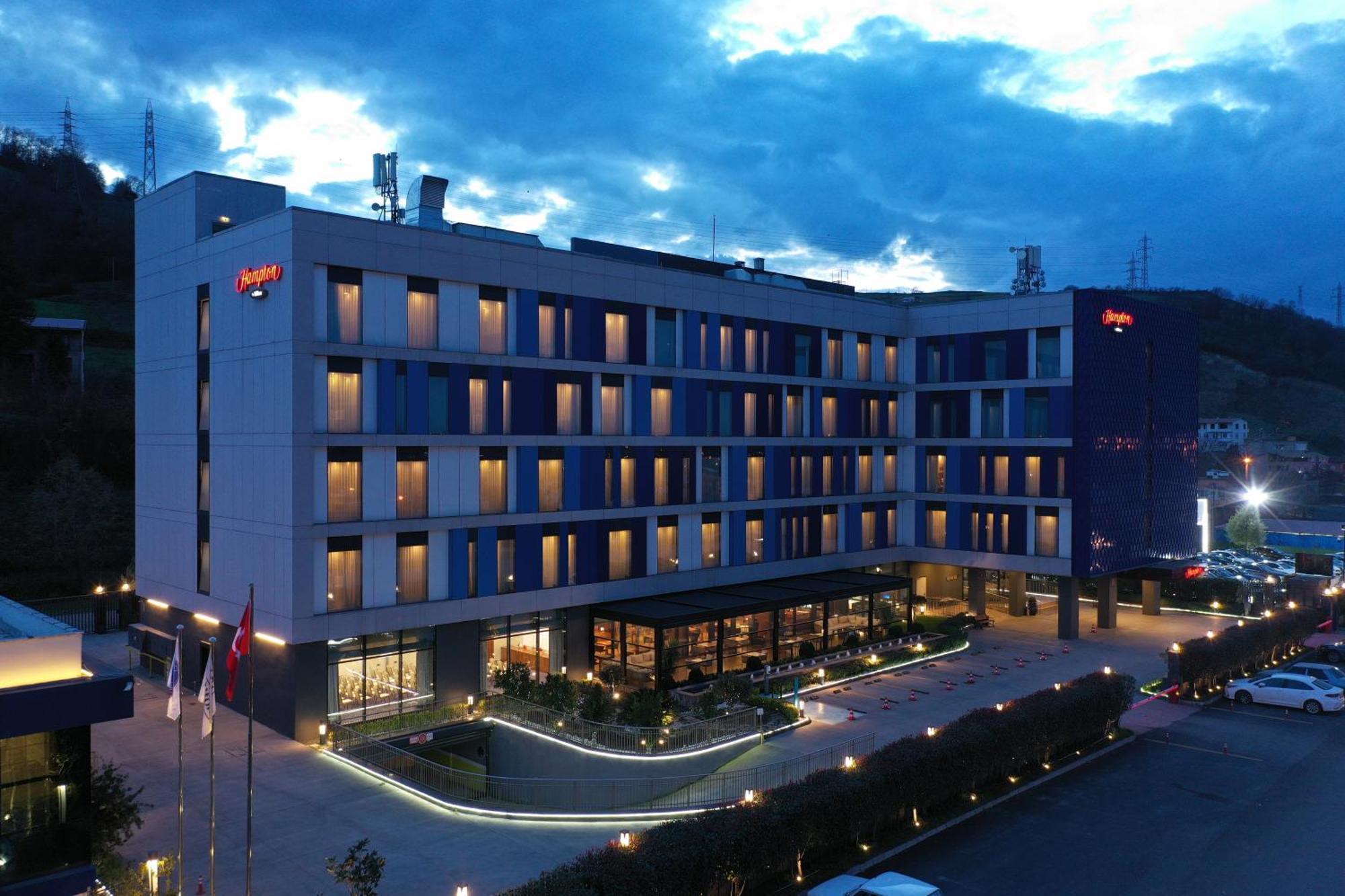 Hotel Hampton By Hilton Samsun Exterior foto
